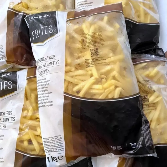 

Kentang Goreng Marquise Frites Belgian French Fries Shoestring / Straight Cut 1 Kg Premium