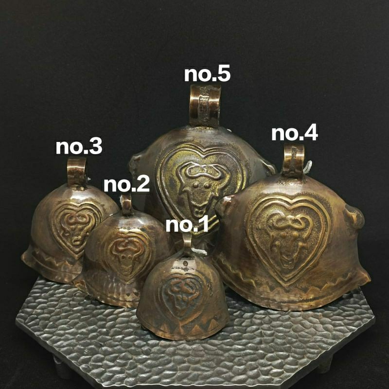 Klontongan kuningan Antik / kluntung sapi bandul besi