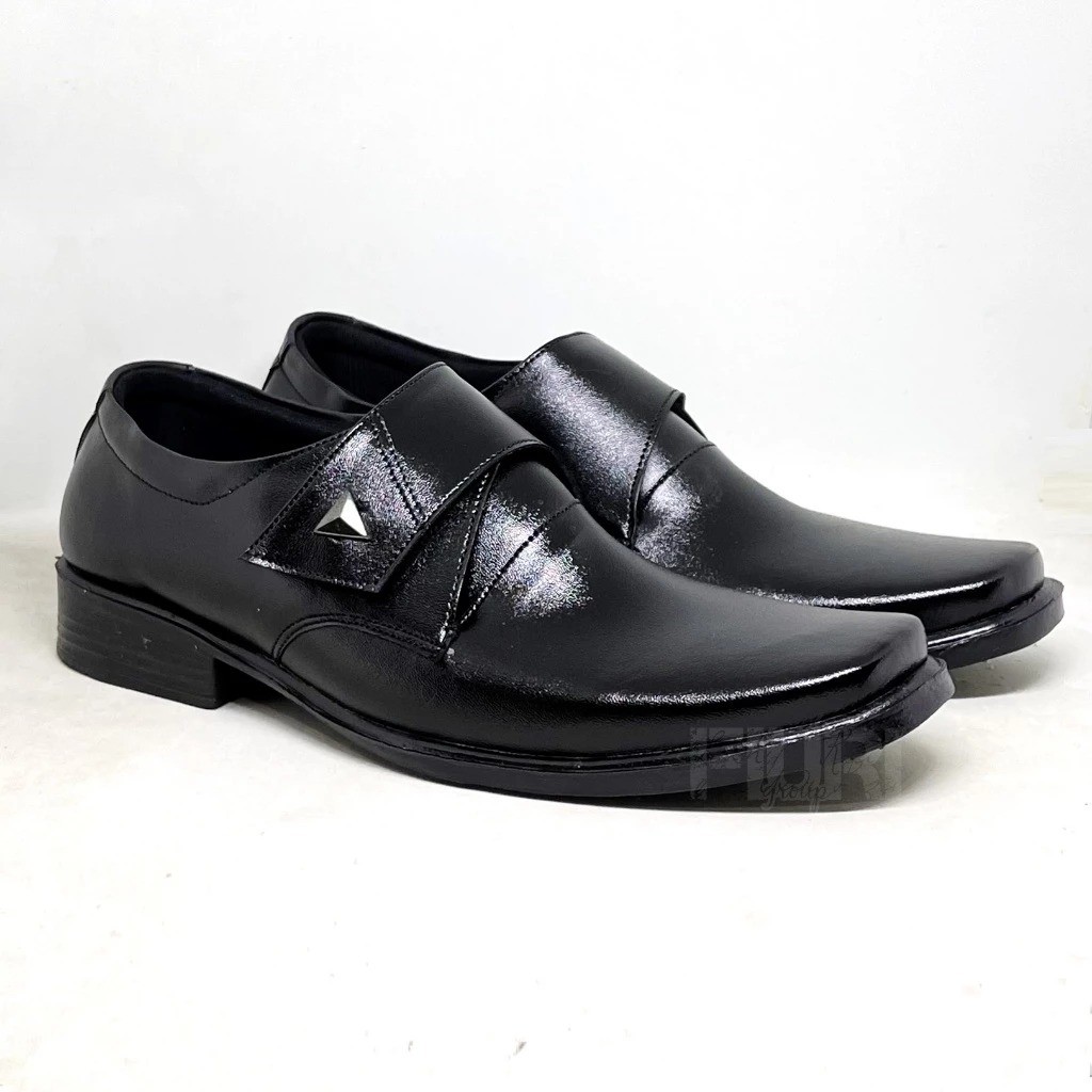 FIURI SB 2 – SEPATU PANTOFEL 38-46 HITAM PEREKAT – SEPATU FORMAL PRIA POLOS – SEPATU SEKOLAH HITAM -
