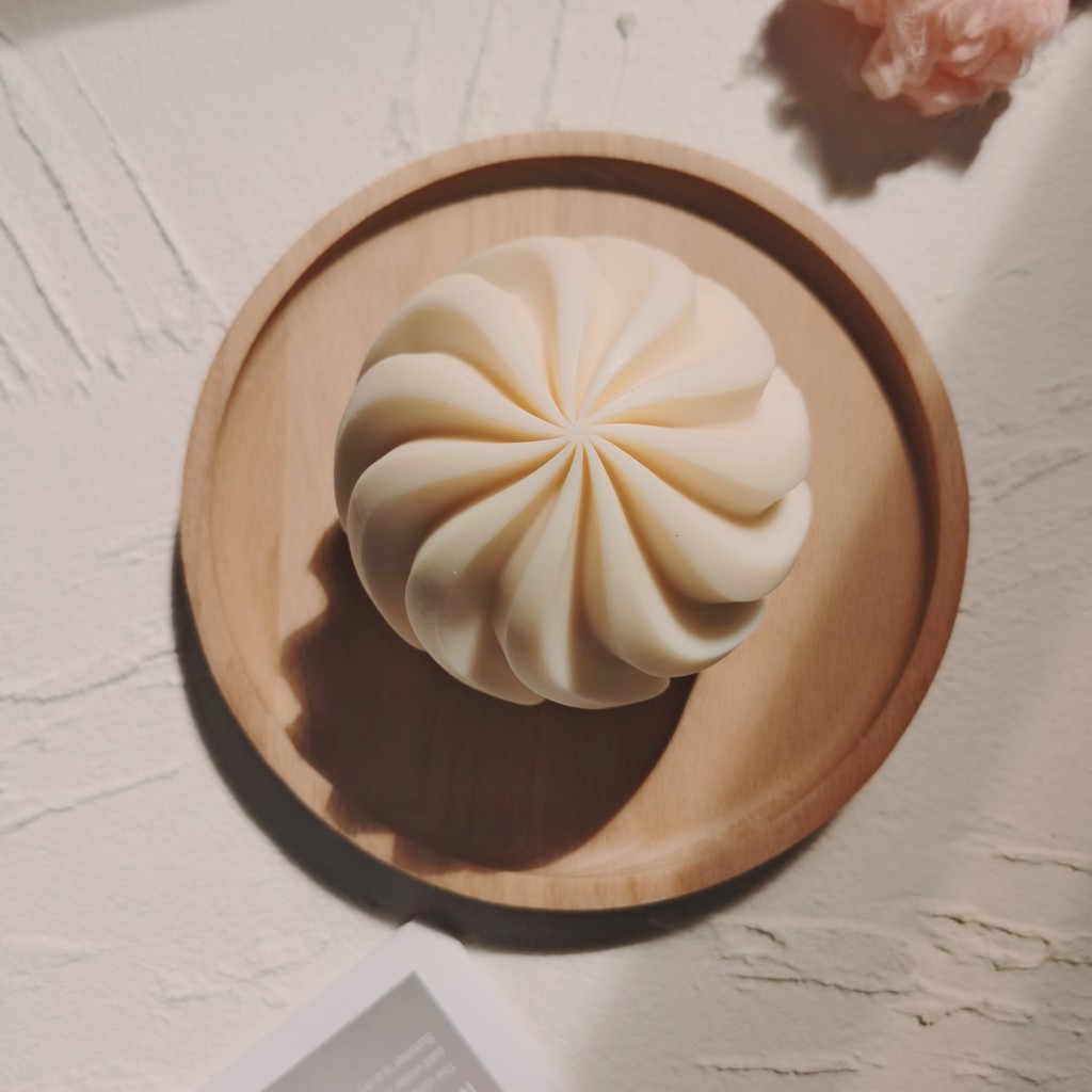 

Swirl Ball Candle Mold Geometric Sphere Spiral Silicone Molds Unique Wavy Modern Twirl Round Candles Mould