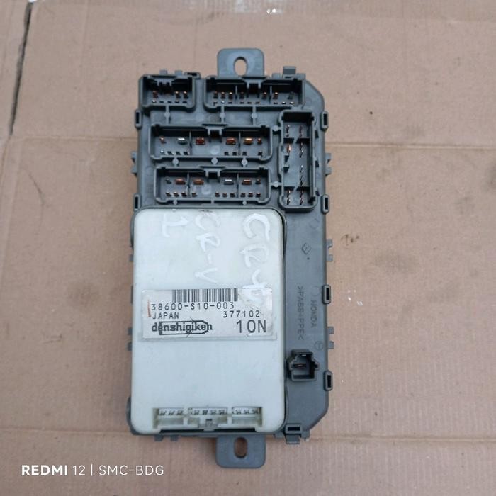 Fuse box sikring relay + modul power window dalam dashboard dasbor Honda Crv gen 1 38600-S10-003