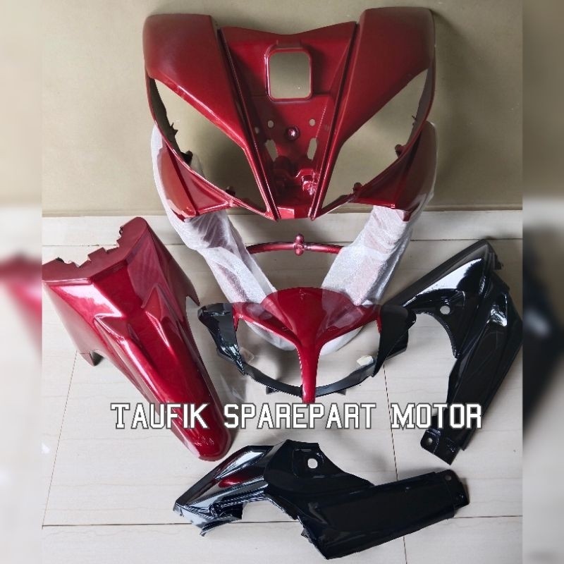 Paket Body halus Bagian depan / Kap depan Jupiter Z Robot 2010 - 2011 merah hitam