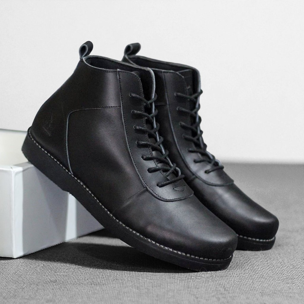 Sepatu Boots Kulit Pria WOLF GOLDEN