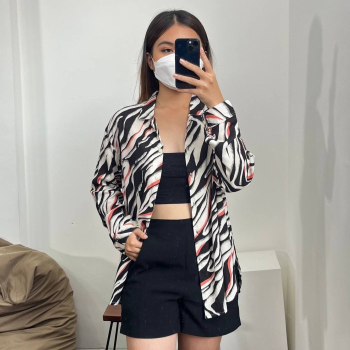 Kemeja Wanita Baju Pantai Rayon Motif Printing Lengan Panjang - Zebra
