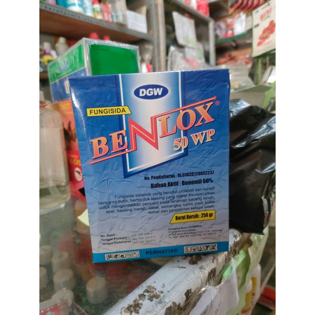 Fungisida Benlox 50 WP 250 Gram