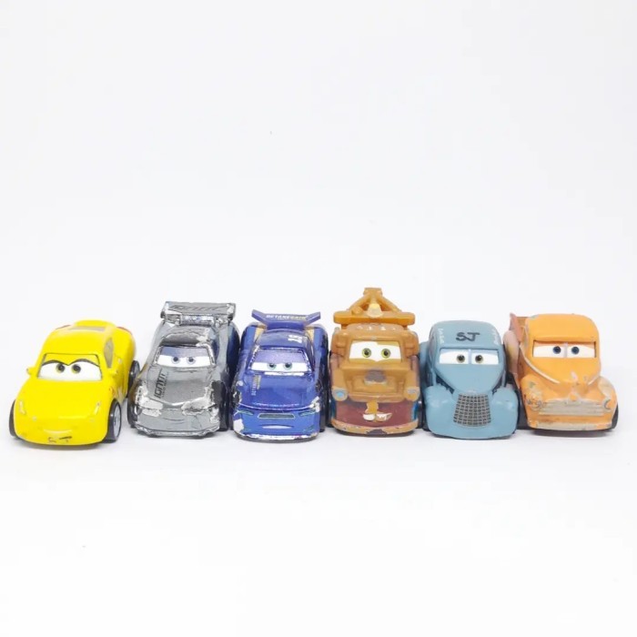 TOY Cars Mini  Mattel Disney Diecast Skala 68 Mobil