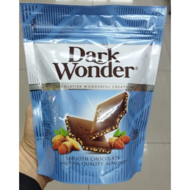 

DARK WONDER Dark Coklat Almond isi 10x14 gram - Coklat