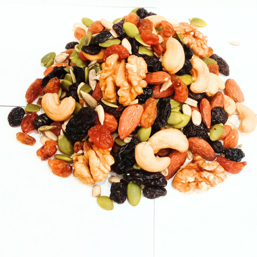 

KACANG TRAIL MIX 500GRAM / CEMILAN SEHAT / TRAIL MIX
