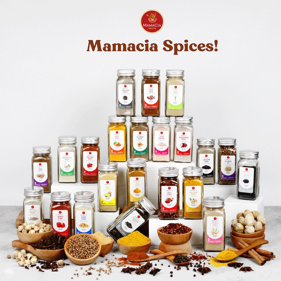 

Mamacia Treats Aneka Bumbu Rempah Premium Botol Kaca Lada Bawang Pala Kunyit Bubuk