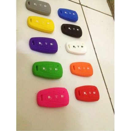 cover remote silicon Toyota Agya