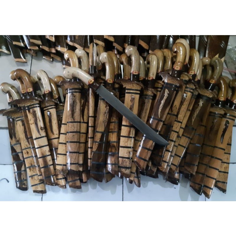 PERALATAN BERKEBUN ALAT POTONG KAYU BAMBU Pisau besar alat pertanian dan perkebunan