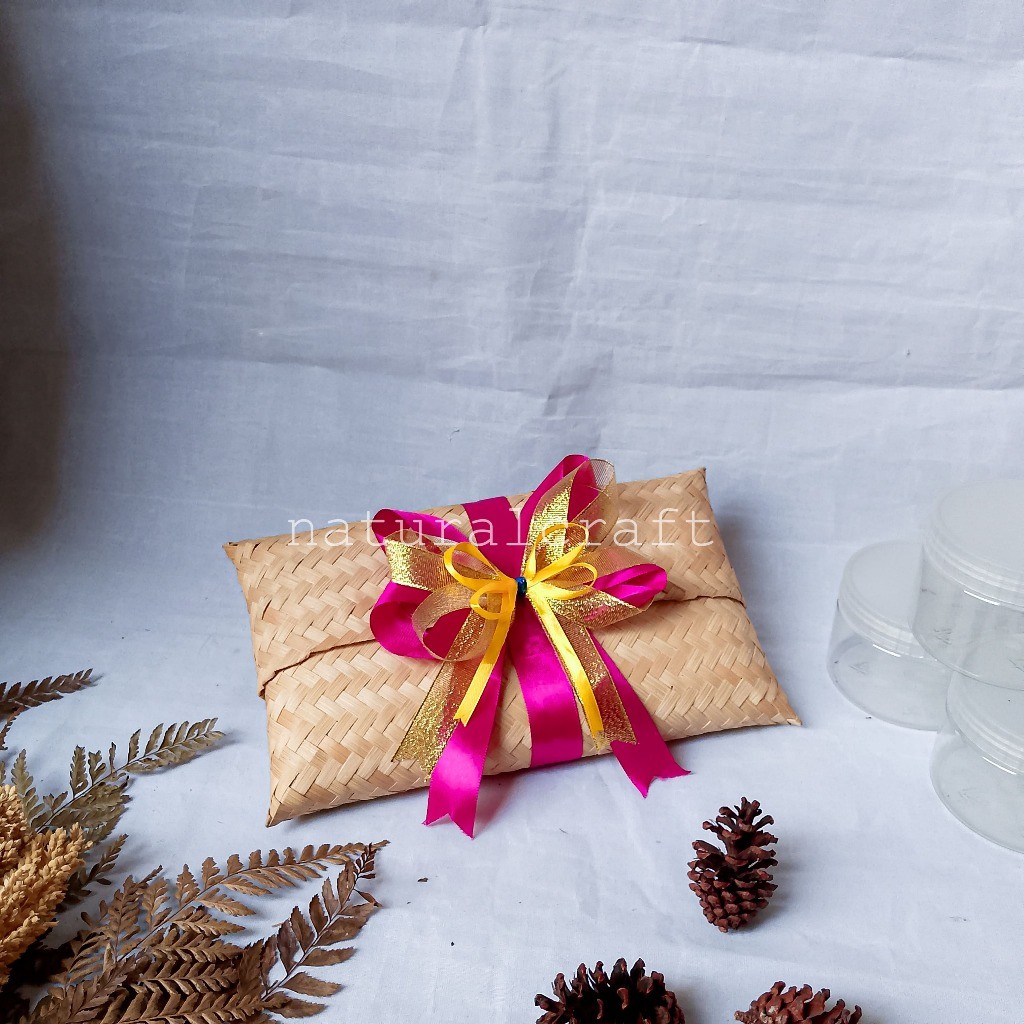 

(B158) Pouch Lancip 28cm x 17cm Exclusive l Wadah Hampers l Parcel l Hadiah l Hantaran l Seserahanl Nikahan l Syukuran l Naturalcraft