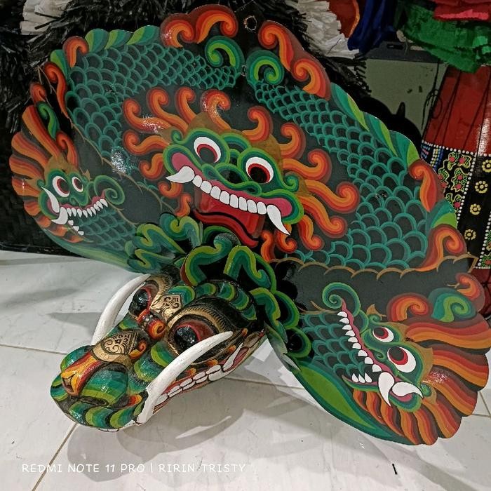 

* Barongan ukuran 18 siung gantung/barongan jamang talang *