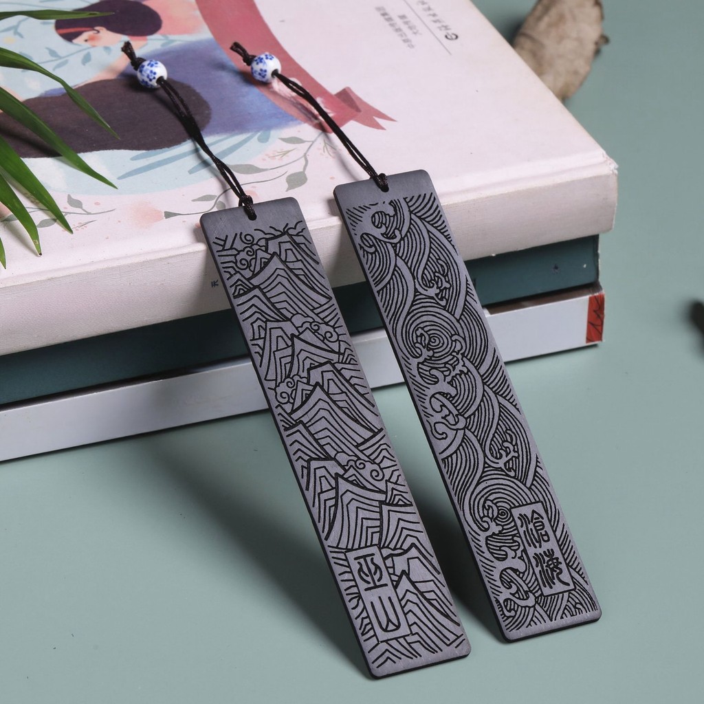 

1/2pcs Chinese mahogany carved bookmarks, Wushan Canghai retro Chinese sandalwood beautifully carved bookmarks, Wen Chuang gradu