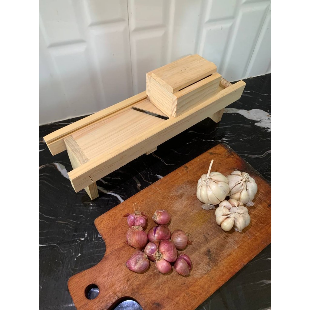 Parutan Murah/Parutan Kentang/Parutan Keripik Singkong/Pasah Bawang/ Kayu Pengiris Bawang Merah Paru