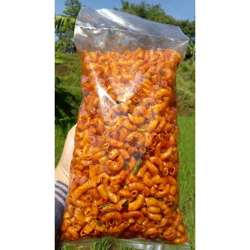 

MAKARONI KRIUK PEDAS DAUN JERUK 500 GRAM