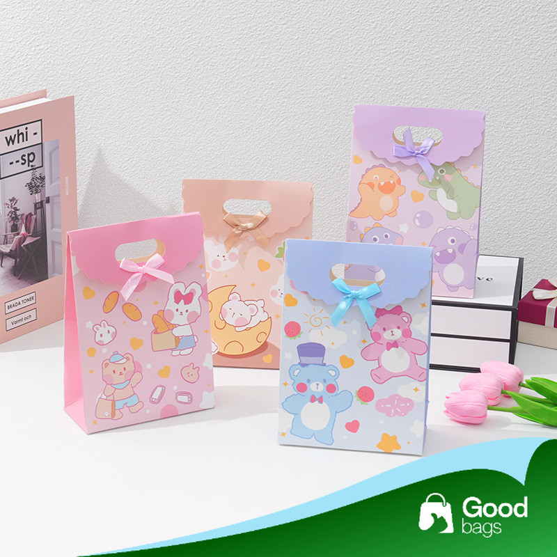 

Paper Bag Kado / Goodiebag Hampers / Tas Kado / Tas Hadiah / Tas Kantong Hadiah I AP01-AP06