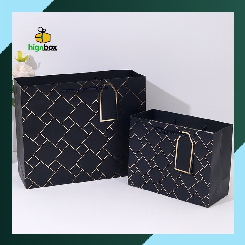 

Paper Bag / Hampers bag / Gift Bag/ Paper bag Kado Hampers / Paperbag Motif Tebal Ukuran Besar Kecil / Tas Kado / Paper bag Jumbo Kecil / High end Gift Paper Bag Paperbag Box Set Motif, Souvenir, Tas kue, Hampers, Makanan, Gift, Packaging, Kemasan | AN04