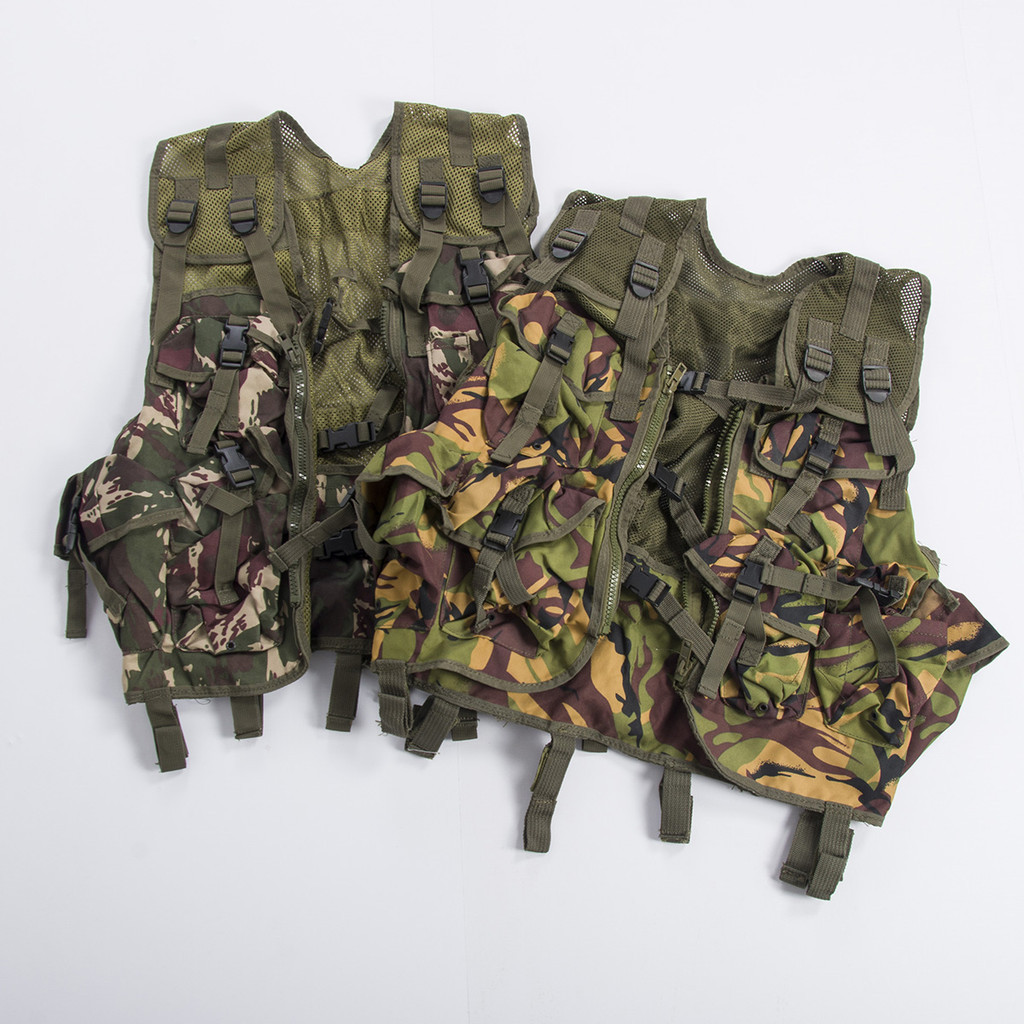 Collectible Grade British Dpm Forest Camouflage Tactical Vest Vest Outdoor Multi-Hood Clip