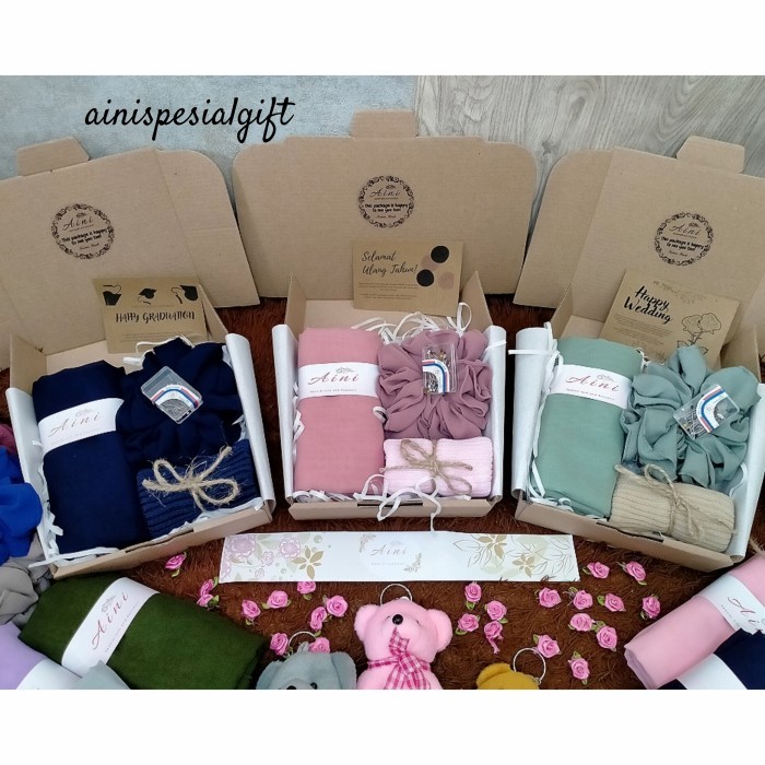 

Hampers gift box kado hadiah jilbab (PAKET 1)