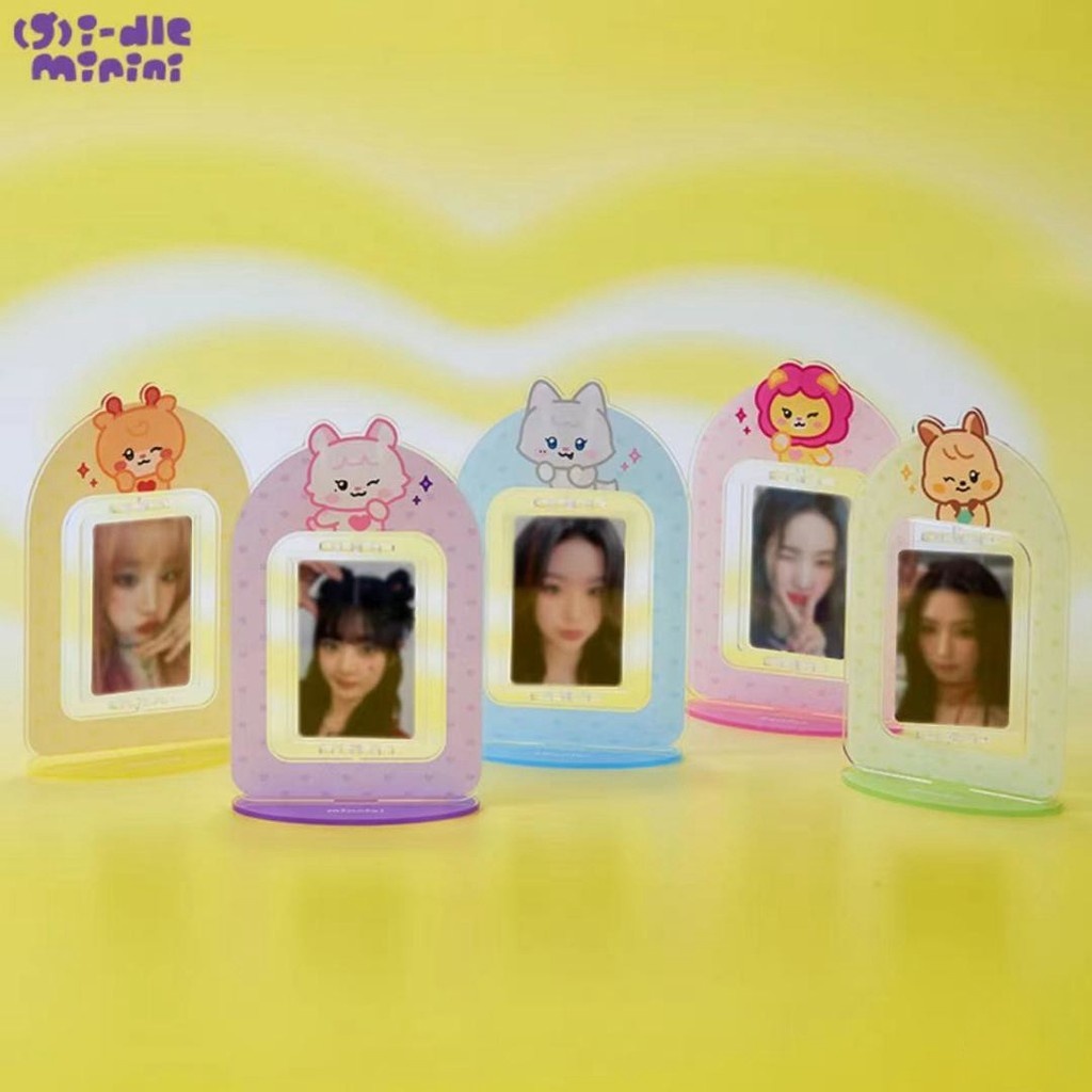 

Kpop Idol (G)I-DLE Rotating Acrylic Stand gidle Card Holder Frame