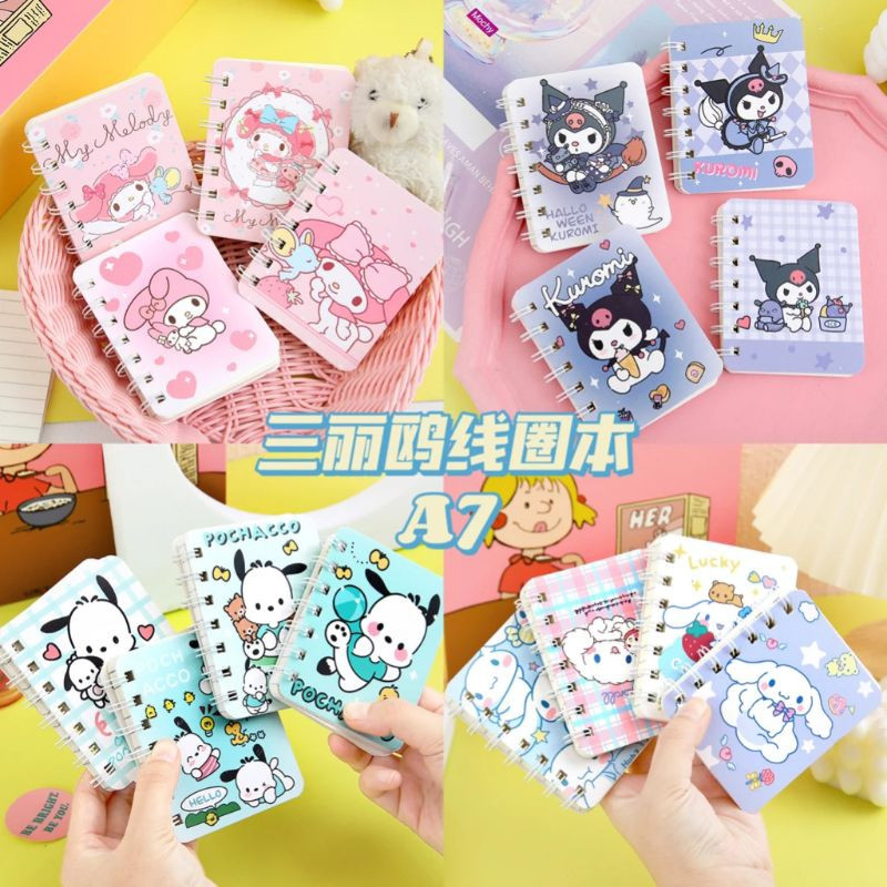 

( Wrsr27 ) NOTEBOOK SANRIO RING SPIRAL MINI A7 / BUKU A7 CATATAN MINI RING / MEMO TULIS /SCRAPBOOK MINI / DIARY BOOK / ALAT TULIS SEKOLAH