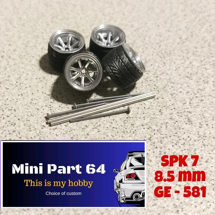 Diorama Diecast Ban Celong GE581 Miniatur Skala 64