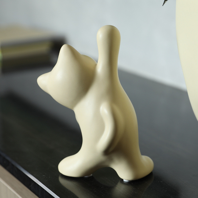 

Cream Style Ceramic Cat Ornaments Home Decor Living Room Foyer Wine Cabinet Gift Giving Table White Porcelain Cat Decoration