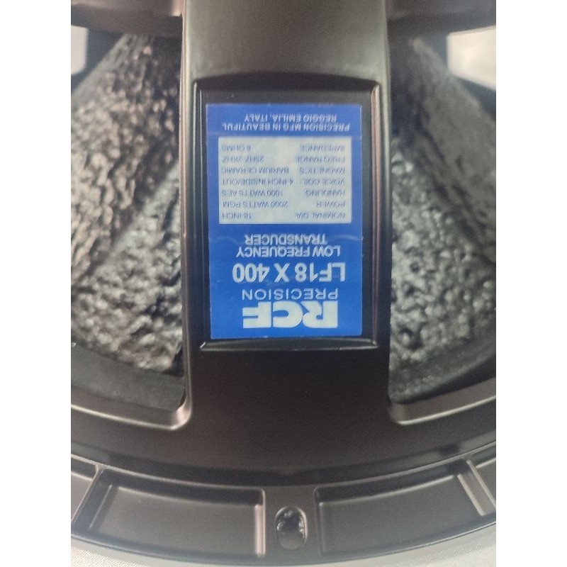speaker 18 inch berkualitas rcf 18x400