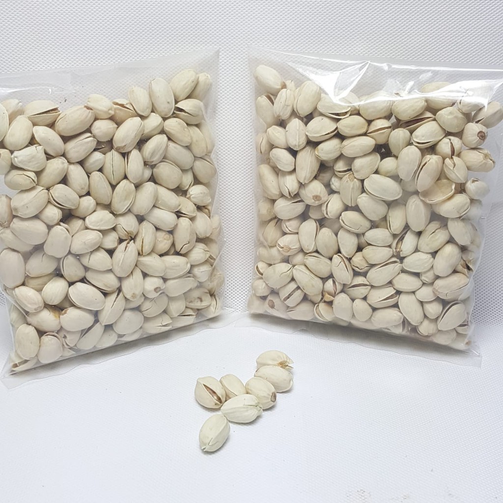 

Kacang Pistachio 500 gr - Original Roasted Pistasio / Fustuk