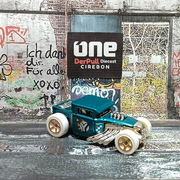 SLK99 hot wheels bone shaker tosca new loose