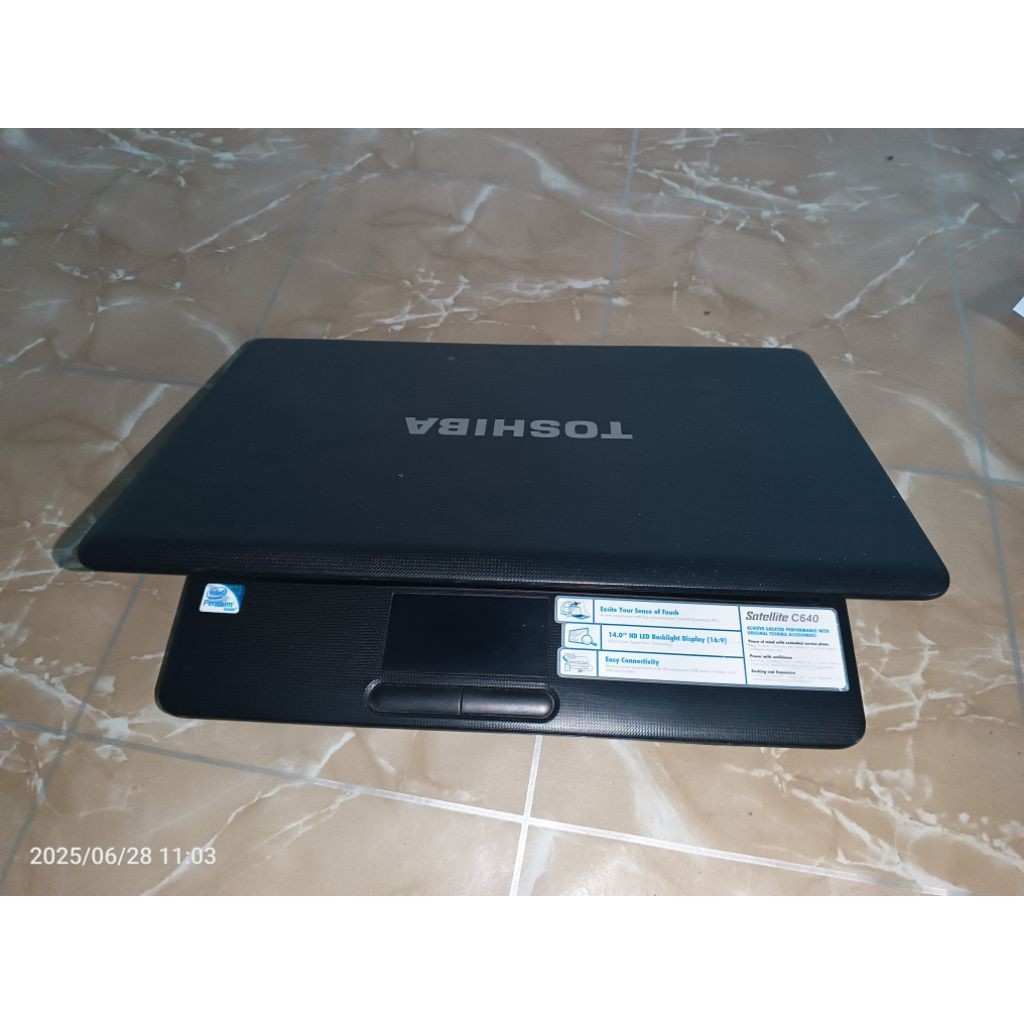 Casing kesing laptop Toshiba c640 bekas  tidak termasuk lcd