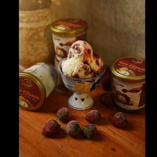 

Probiotic Ice Cream Falik Farm | Es Krim Probiotik | Es Krim Strawberry | Es Krim Cacao | Es Krim