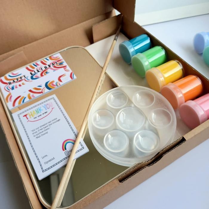 

PAINTING KIT BY CIPRATIND MELUKIS KACA HAMPERS ULTAH MURAH - MEMPHIS