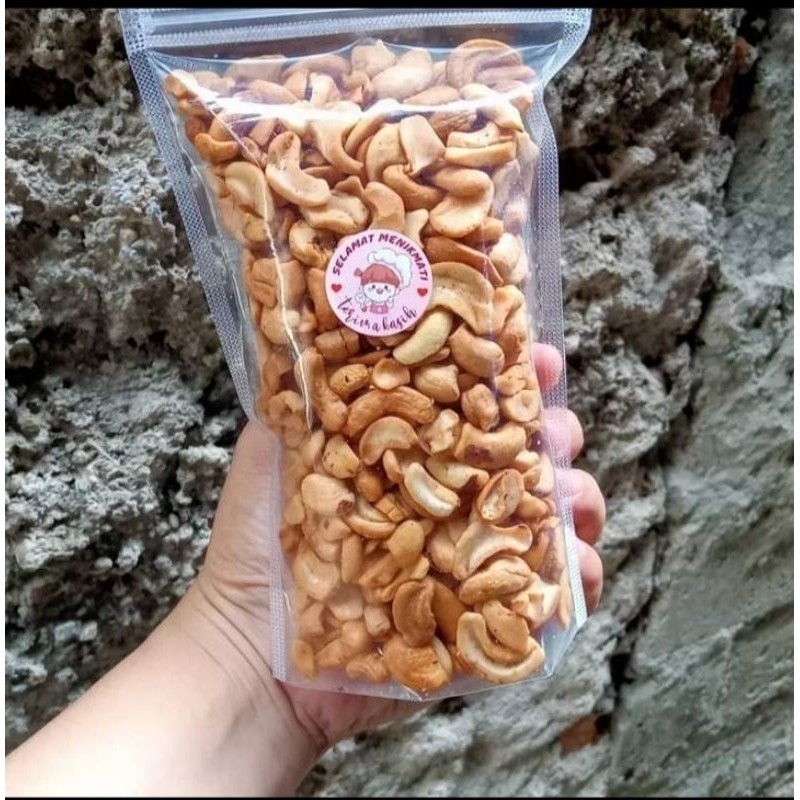 

Kacang Mede Patahan/Pecahan Matang Goreng 200g