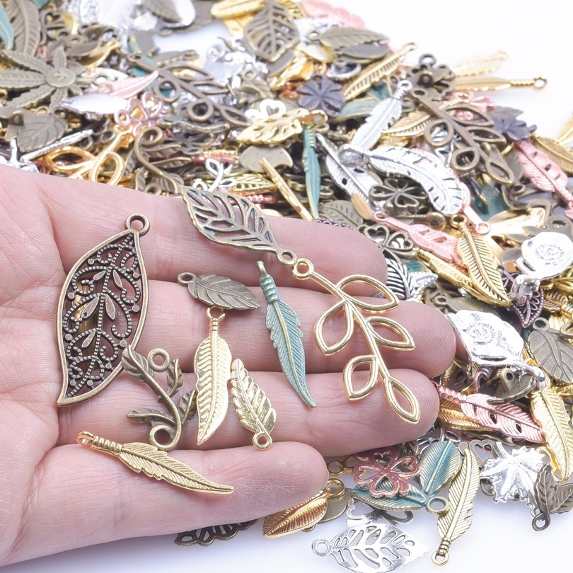 

Vintage Mix Colors Retro Plant Leaf Flower Charms Bedels Cute Mini Feather Pendant Colgantes For Diy Jewelry Making Supplies