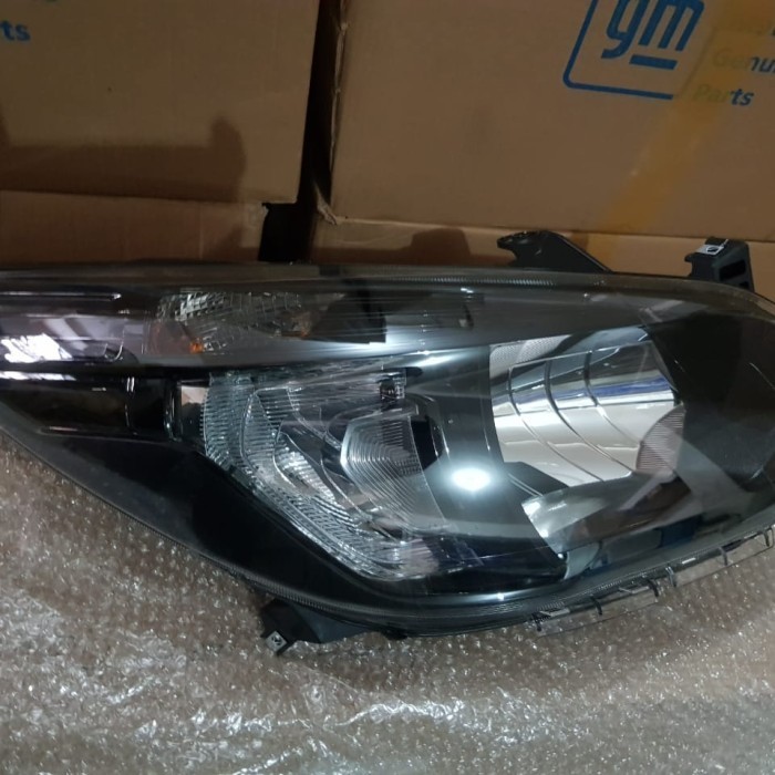HEADLAMP CHEVROLET SPIN ACTIV / LAMPU DEPAN SPIN ACTIV KANAN 52054638