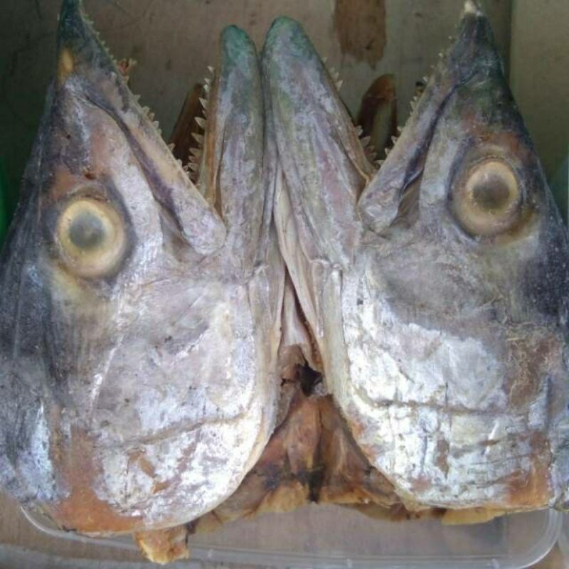

Kepala Ikan Tengiri / Ikan Asin Telang