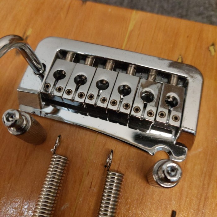 Tremolo gitar semi up down 6 string crhome / tremolo gitar