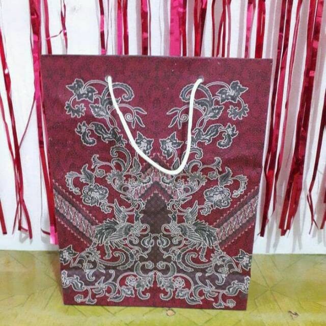 

Tas kertas / paper bag batik ukuran buku tulis