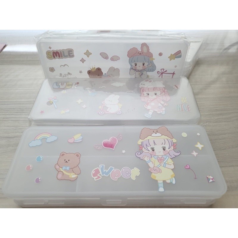 

HMS KOTAK PENSIL MOMO MASU NINI CICY / KOTAK PENSIL ANAK / TEMPAT PENSIL MOMO 2 RUANG