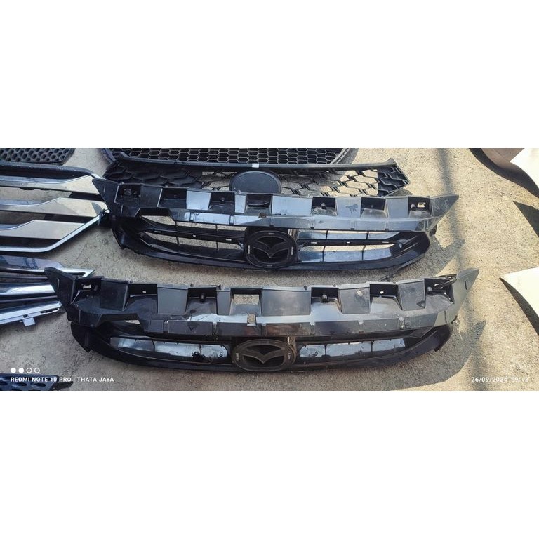 Base Grill grille radiator mazda 2 skyactiv