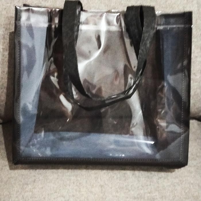 

TERBARU!!! Tas Mika Tote Bag Transparan Bening Doff Besar Hampers Goodie Bag Hitam Plastik - Hitam Clear, 31x28x11cm