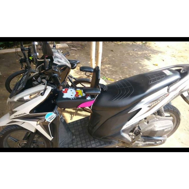 Jok Anak Jok Sandaran Anak Motor Vario 125 Vario 150 gambar Hello kitty