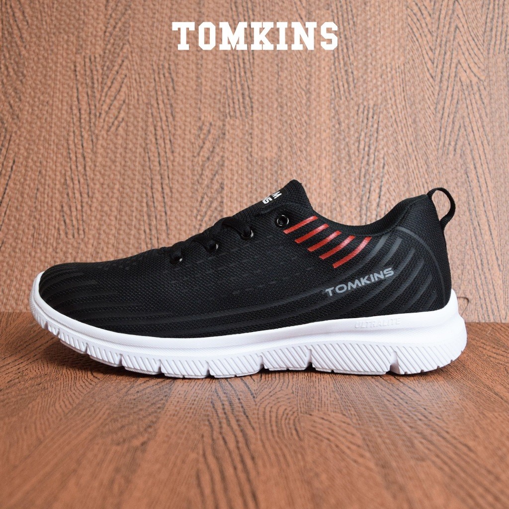 TOMKINS Mailee -  Sepatu Olahraga Pria