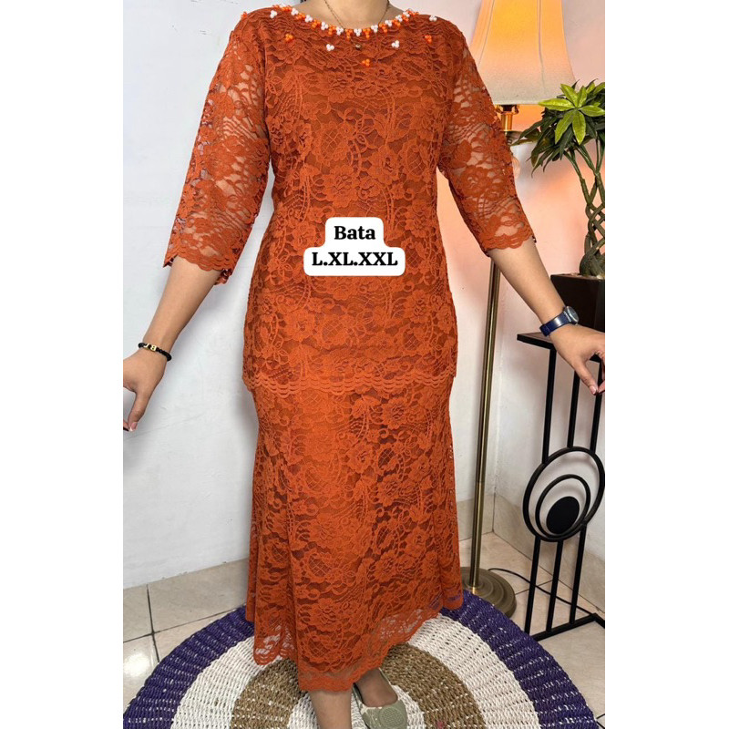 Setelan rok brokat renda