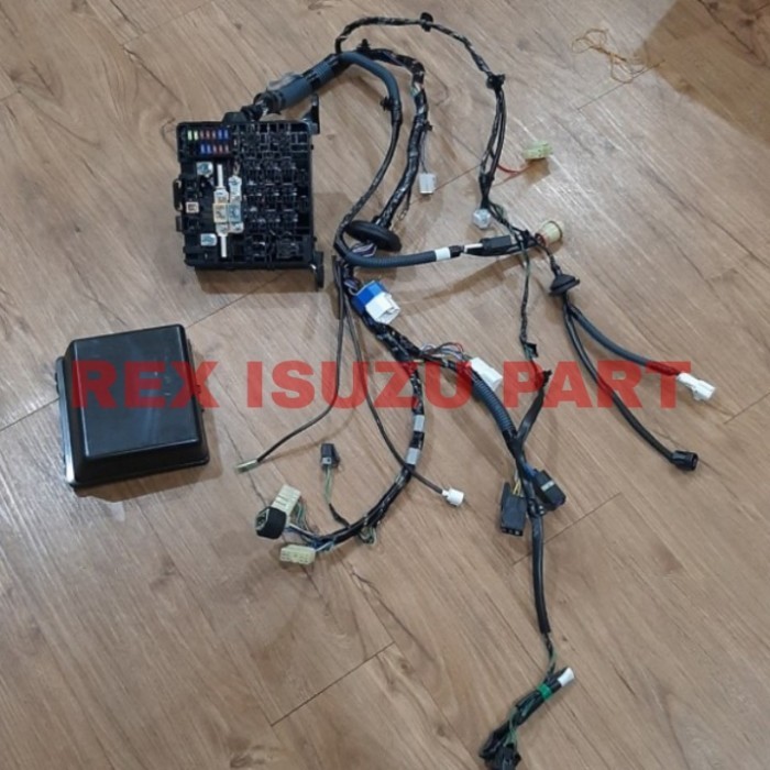 Kabel body / box sekring Isuzu panther kapsul ORI manual