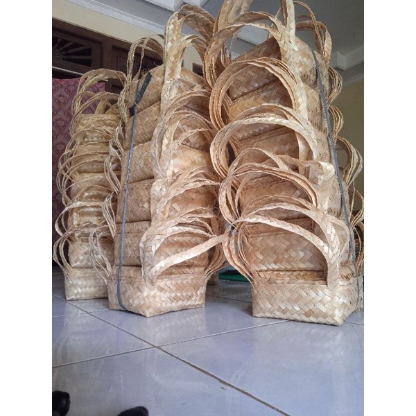 READY STOK besek jinjing 18x18 cm -besek sofenir-besek cangking-besek gagang-tas besek-tas snack-bes