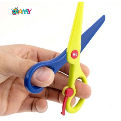 

(1BIJI) M&G SCISSORS & BLADES ASS913DES/GUNTING ANAK AMY STASIONARY