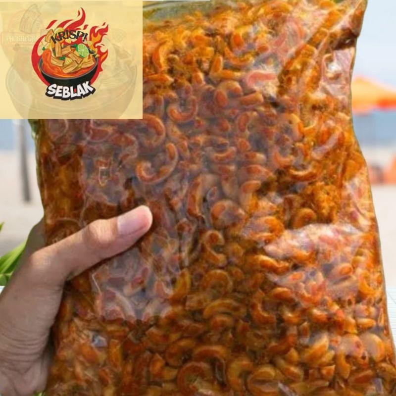 

Seblak krispi Makroni cikruh 1kg pedas bumbu Daun jeruk melimpah . Seblak krispi